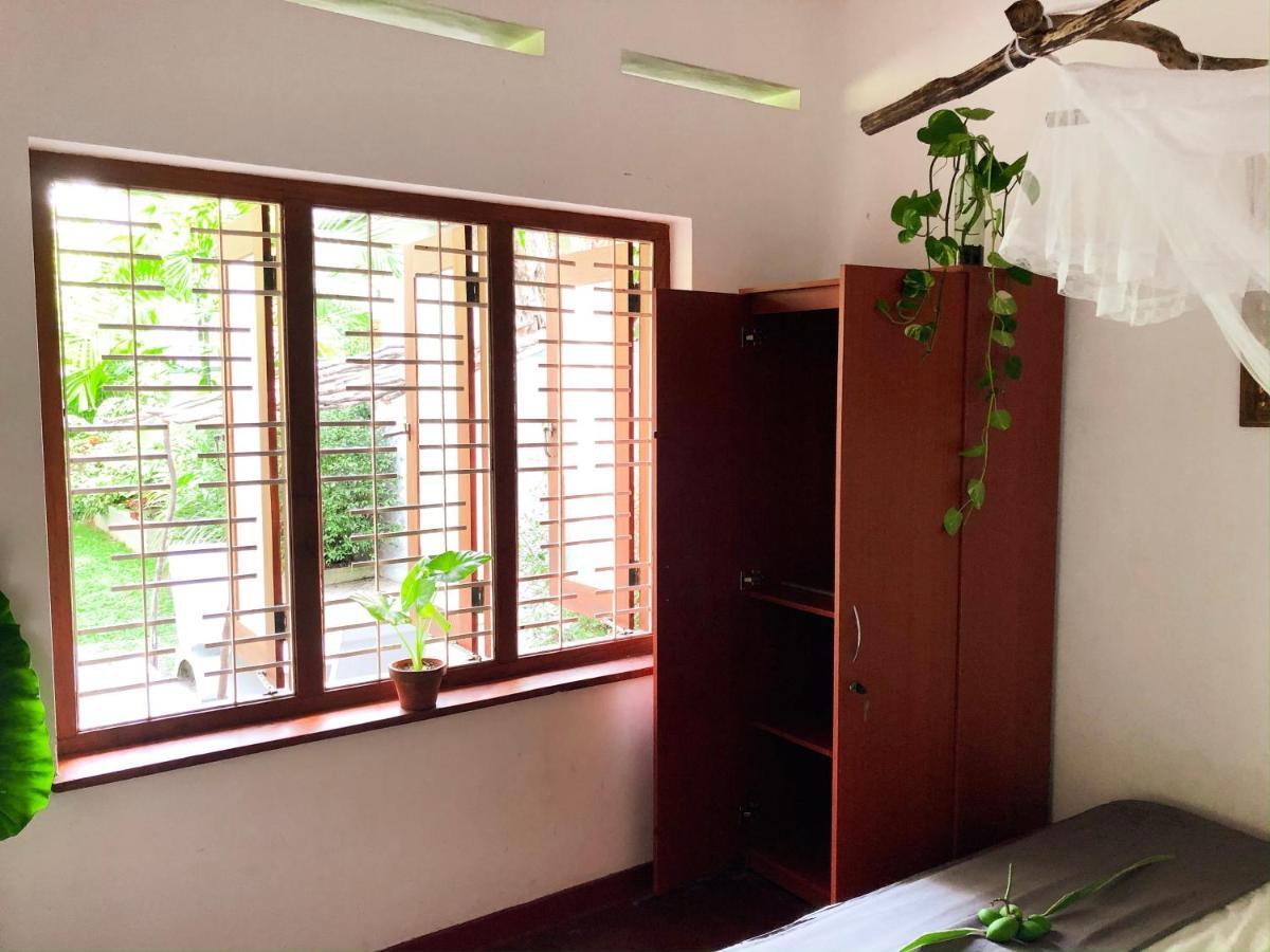 Circus Lagoon Hideaway Bed & Breakfast Dodanduwa Rom bilde